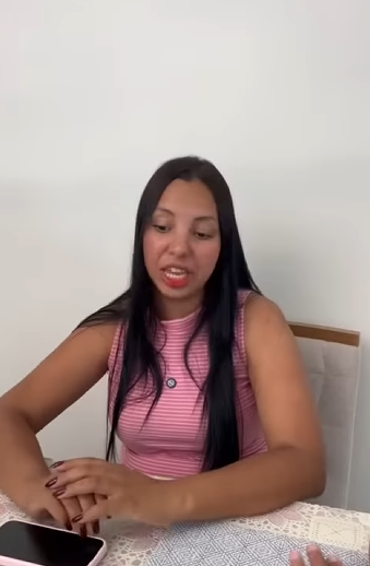 H3116017 Sua família foi visitá la por alguns dias acabaram ficando semanas part2