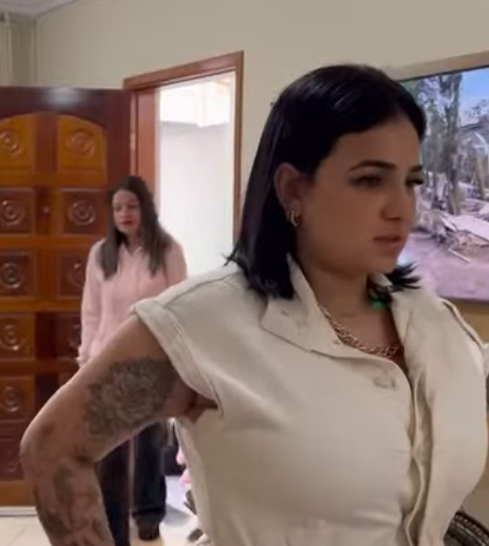 H2818011 Trocar de roupa repetidamente não faz de você uma part2