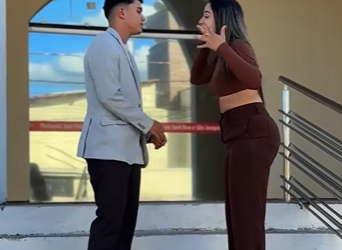 H2906007 Ela fingiu ser outra pessoa na internet part2