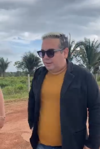 H2901008 Mulher usava seu charme para tirara vantagem daque part2