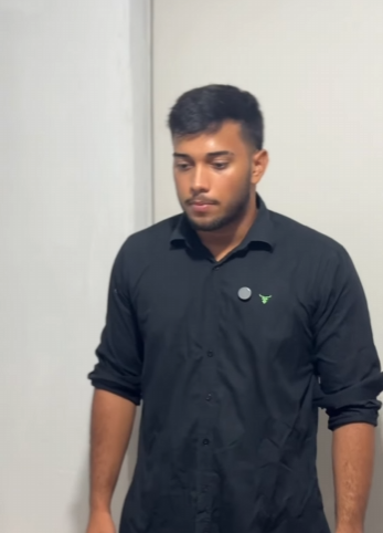 H3106005 Patrão faz pagamento, mais algo estranho acontec part2