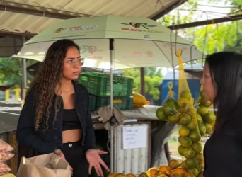 H3022008 Por querer ser esperta, comprou nego cio de uma part2