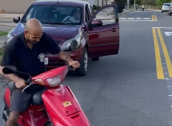 H2917021 Humilhou vizinho pela sua moto, você não vai part2