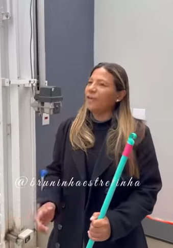 H0614002 mãe dele pegou reais da carteira dele, olha como ele reagiu parte 2