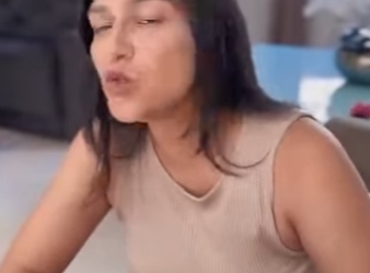 H0611001 Minha irmã não dá educação pra filha dela,a menina mal educada,responde todo mundo ninguém pode falar nada com ela part2