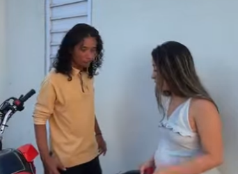 H3106011 Usou um mela para fingir uma gracinha ate que part2