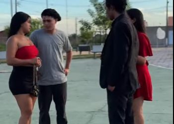 H3106018 Ela pediu um ladra para ser seu namorado para fa part2