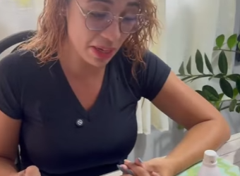 H0714020 Ela humilhava os clientes do comércio por ser amig part2