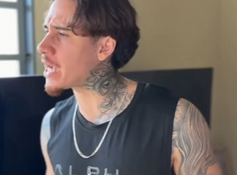 H0822018 Ela seria demitida se patrão não tivesse visto part2