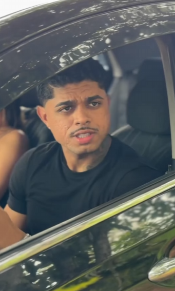 H0822003 Ela desmereceu morador de Rua teve uma surpres part2