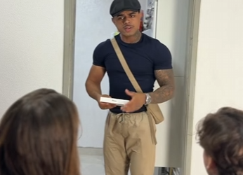 H0822011 Marido Preparou Tudo Com Amor Até Ver Quem Entrou part2