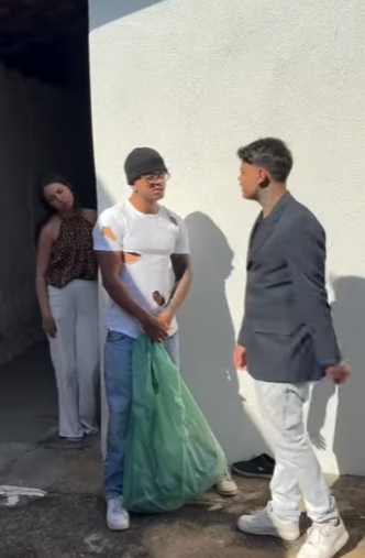 H0822012 Ele aprendeu da pior maneira como mundo dá volta part2