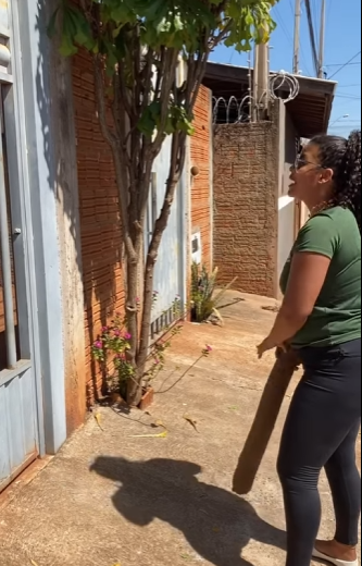 H0920015 Foi bater na filha da part2