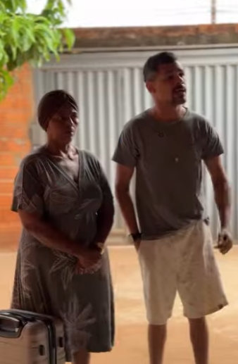 H0906011 Ela foi expuls@ de part2