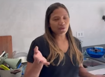 H1016029 Eles foram passar Natal na casa da mãe part2