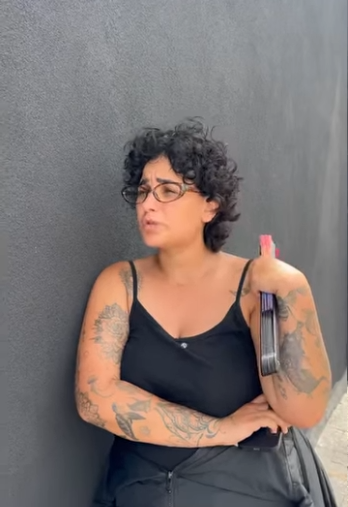 H1016007 Mulheres conseguem sair sozinhas part2