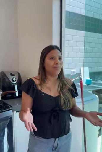 H1016024 Ela trouxe filho para primeiro encontro part2