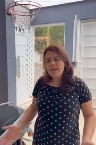 H1016011 Veja com ela recebe sua filha porque ela chegou grávida part2