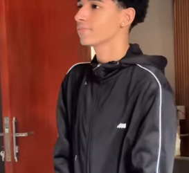 H1106008 Ela teve que ir escola do entead0 part2