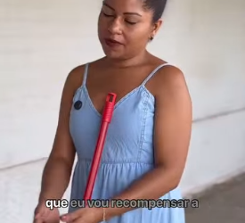 H1106034 Ela ganhou um presente inesperado part2