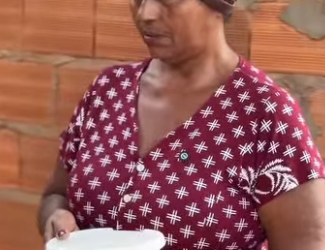 H1121046_Uma vizinha abençoada Acompanhe essa história_part2.mp4