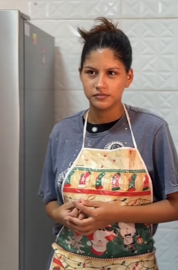 H1102007_Ela teve que se colocar no lugar da funcionária pra aprender valorizar_part2.mp4