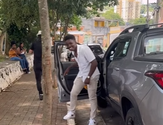 H2418007_Milionário testa muitas mulheres para encontrar amor da sua vida_part2.mp4