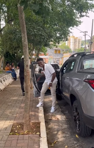 H2418007_Milionário testa muitas mulheres para encontrar amor da sua vida_part2.mp4