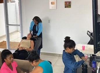 H2520003_Ela acabou com cabelo da cliente_part2.mp4