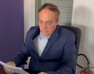 As aparências enganam, ela foi humilhado por sua aparência em entrevista de emprego veja! part2