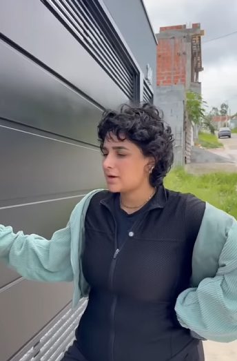 H2516009 anos sem visitar mãe, hoje chega de surpresa para levar mãe para morar com ela part2