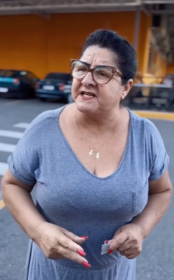 H2511006 Eu vi Marido humilhand0 ela no meio do mercado não aguentei tive que falr umas boas pra esse s4fado,ela tem que acordar… part2