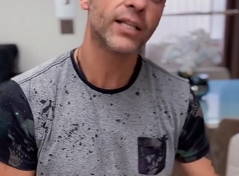 H2511010 Estou pagando minha Mãe pra vir cozinhar aqui em casa mas ela acha que pode chegar na hora que bem entende,não assim… part2