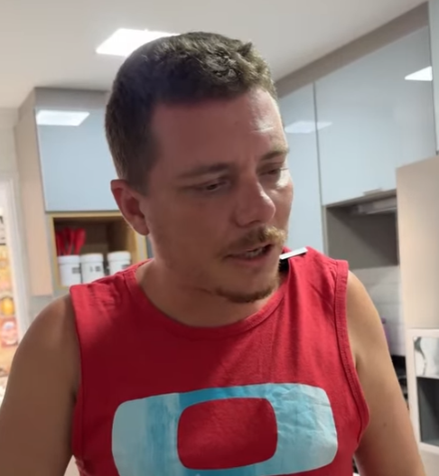 Homem folgado quer usar pensão da sua enteada pa