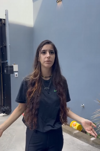 H2716003_Alugou uma casa para morar sozinha, olha que aconteceu_part2.mp4