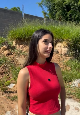 H2718006_Disse pra ela que ia comprar um terreno fazer minha casa, olha que ela fez_part2.mp4