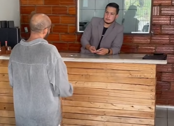 Morador de rua deixa de comer para fazer uma crian part2