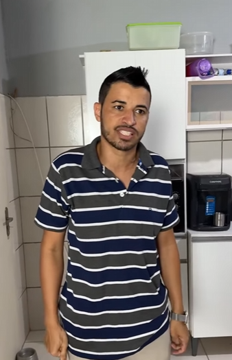 H0221009 Vizinho defend3 senhora das atitudes de sua neta part2