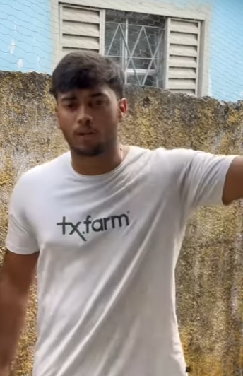 H0221016 Ele tinha vergonh4 da part2