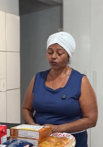 H0406005 Patroa lê bilhete part2