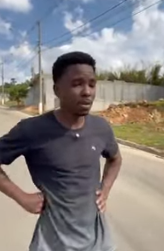 H0416005 Fala que deve aluguel da casa, para dar dinhei part2