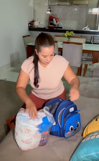 H0904018 Tem muitas madrastas que cuida melhor da criança que própria mãe! part2