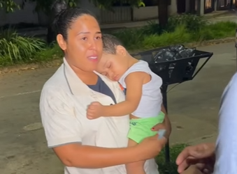 H0904012 Dono de espetinho dá exemplo de amor ao próximo com essa moradora de rua emocionante! part2