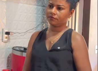 H1106006 Ela era tratada com indiferença onde trabalhou Acompanhe essa história! part2