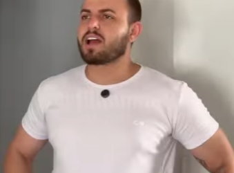 H0106013_Ele abriu mão de sair com os amigo Acompanhe essa história_part2.mp4