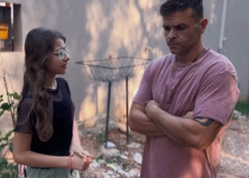 H1311010 Minha mulher surt0u de ciumes por conta de um presente ameaç0u minha filha! eu não admito essa atitude part2