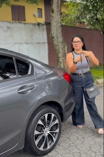 H1418006 O olhar dele escondia algo terrível. part2