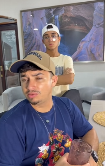 H1418012 Aquela decisão destruiu anos de história. part2