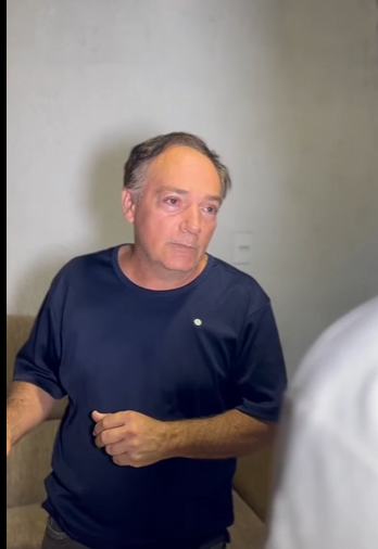 H1614001 Casamento esfriou, me arrumo toda, unha cabelo mais meu marido não ver, mais ele teve que ter um choque de realidade. part2