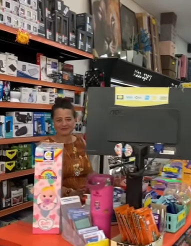 H1610003 Menina m1mada faz birra na mãe porque queria brinquedos novos part2